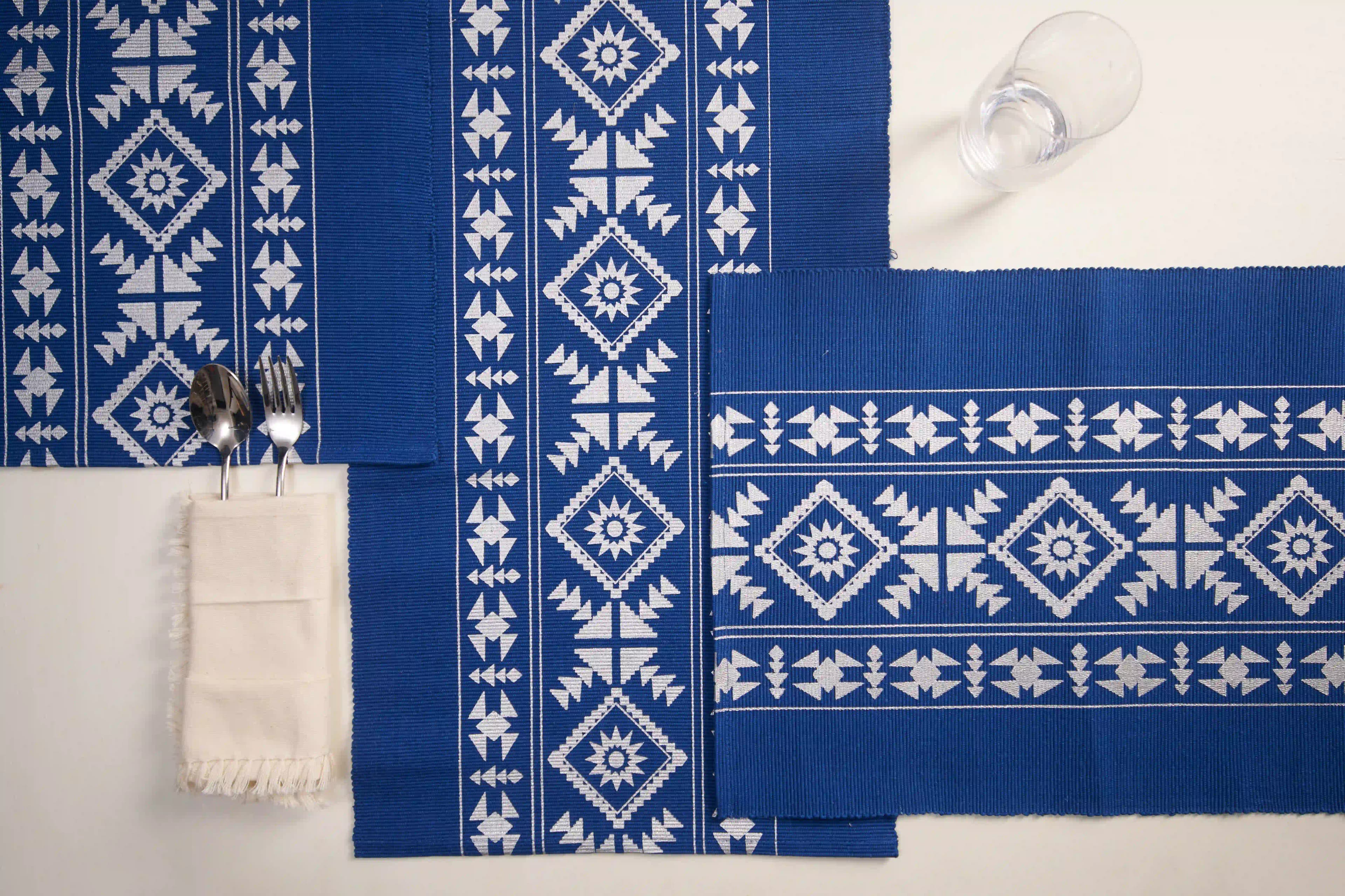 Table Runner Set